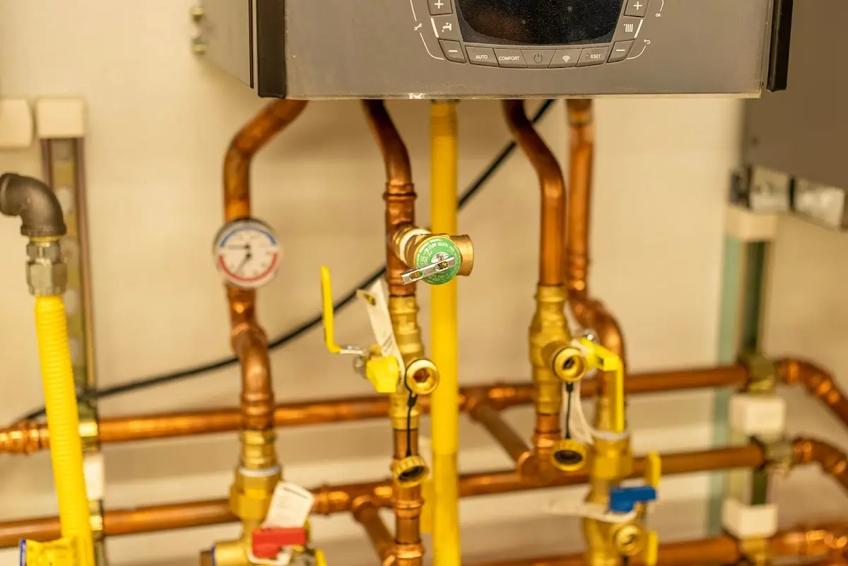 Licensed technician providing Emergency Plumbing for a homeowner in Oregon